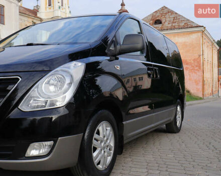 Черный Хендай H-1, объемом двигателя 2.5 л и пробегом 239 тыс. км за 17599 $, фото 20 на Automoto.ua