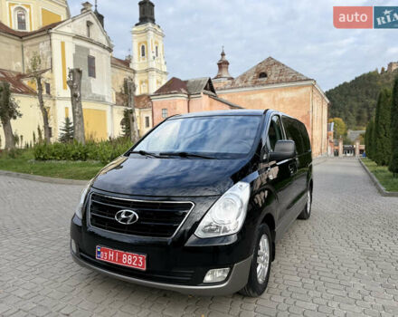 Черный Хендай H-1, объемом двигателя 2.5 л и пробегом 238 тыс. км за 17999 $, фото 23 на Automoto.ua