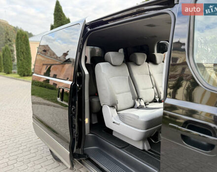 Черный Хендай H-1, объемом двигателя 2.5 л и пробегом 239 тыс. км за 17599 $, фото 67 на Automoto.ua