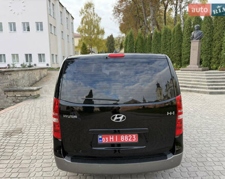 Черный Хендай H-1, объемом двигателя 2.5 л и пробегом 238 тыс. км за 17999 $, фото 41 на Automoto.ua