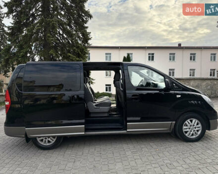 Черный Хендай H-1, объемом двигателя 2.5 л и пробегом 238 тыс. км за 17999 $, фото 57 на Automoto.ua