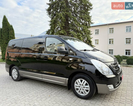 Черный Хендай H-1, объемом двигателя 2.5 л и пробегом 238 тыс. км за 17999 $, фото 33 на Automoto.ua