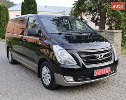 Черный Хендай H-1, объемом двигателя 2.5 л и пробегом 239 тыс. км за 17599 $, фото 17 на Automoto.ua