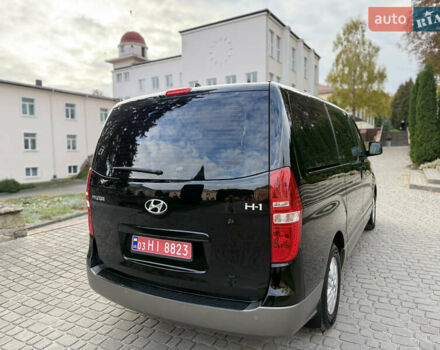 Черный Хендай H-1, объемом двигателя 2.5 л и пробегом 238 тыс. км за 17999 $, фото 39 на Automoto.ua