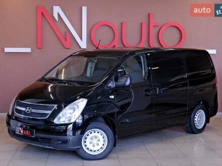 Чорний Хендай H-1, об'ємом двигуна 2.5 л та пробігом 136 тис. км за 11900 $, фото 1 на Automoto.ua