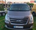 Коричневый Хендай H-1, объемом двигателя 2.5 л и пробегом 161 тыс. км за 14999 $, фото 1 на Automoto.ua