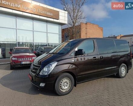 Коричневый Хендай H-1, объемом двигателя 2.5 л и пробегом 188 тыс. км за 17800 $, фото 3 на Automoto.ua