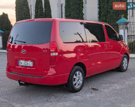 Красный Хендай H-1, объемом двигателя 2.5 л и пробегом 292 тыс. км за 14000 $, фото 10 на Automoto.ua