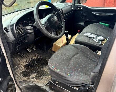 Хендай H-1, объемом двигателя 2.5 л и пробегом 0 тыс. км за 4299 $, фото 1 на Automoto.ua