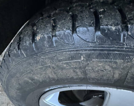 Хендай H-1, объемом двигателя 2.5 л и пробегом 294 тыс. км за 4000 $, фото 4 на Automoto.ua