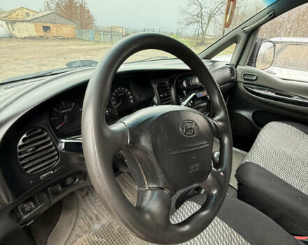 Хендай H-1, объемом двигателя 2.5 л и пробегом 307 тыс. км за 4500 $, фото 8 на Automoto.ua