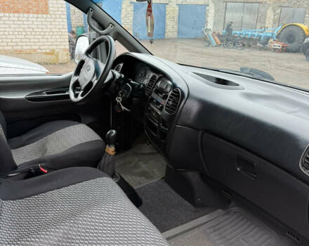 Хендай H-1, объемом двигателя 2.5 л и пробегом 307 тыс. км за 4500 $, фото 4 на Automoto.ua