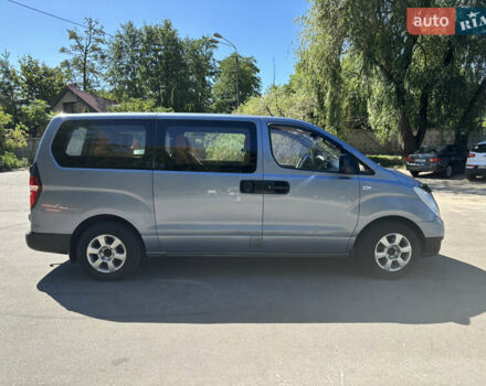 Хендай H-1, объемом двигателя 2.5 л и пробегом 278 тыс. км за 9150 $, фото 3 на Automoto.ua