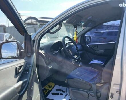 Хендай H-1, объемом двигателя 2.5 л и пробегом 159 тыс. км за 8500 $, фото 12 на Automoto.ua