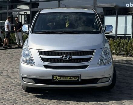 Хендай H-1, объемом двигателя 2.5 л и пробегом 159 тыс. км за 8500 $, фото 1 на Automoto.ua