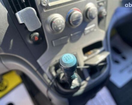 Хендай H-1, объемом двигателя 2.5 л и пробегом 159 тыс. км за 8500 $, фото 15 на Automoto.ua