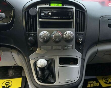 Хендай H-1, объемом двигателя 2.5 л и пробегом 635 тыс. км за 9500 $, фото 13 на Automoto.ua
