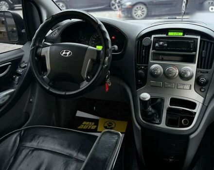 Хендай H-1, объемом двигателя 2.5 л и пробегом 635 тыс. км за 9500 $, фото 15 на Automoto.ua