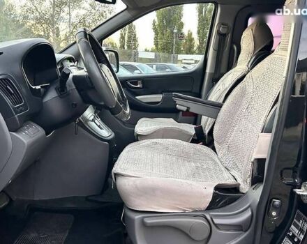 Хендай H-1, объемом двигателя 2.5 л и пробегом 268 тыс. км за 13300 $, фото 11 на Automoto.ua
