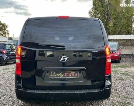Хендай H-1, объемом двигателя 2.5 л и пробегом 268 тыс. км за 13300 $, фото 4 на Automoto.ua