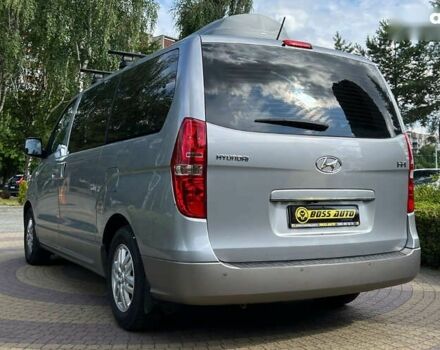 Хендай H-1, объемом двигателя 2.5 л и пробегом 95 тыс. км за 25390 $, фото 4 на Automoto.ua