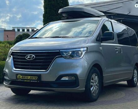 Хендай H-1, объемом двигателя 2.5 л и пробегом 95 тыс. км за 25390 $, фото 2 на Automoto.ua