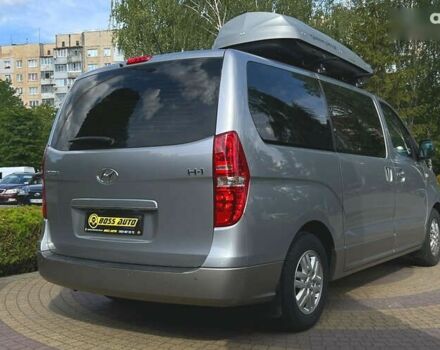 Хендай H-1, объемом двигателя 2.5 л и пробегом 95 тыс. км за 25390 $, фото 6 на Automoto.ua