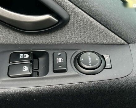 Хендай H-1, объемом двигателя 2.5 л и пробегом 95 тыс. км за 25390 $, фото 23 на Automoto.ua