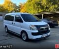 Хендай H-1, объемом двигателя 25 л и пробегом 300 тыс. км за 5800 $, фото 1 на Automoto.ua
