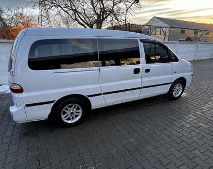 Хендай H-1, объемом двигателя 25 л и пробегом 250 тыс. км за 6500 $, фото 2 на Automoto.ua
