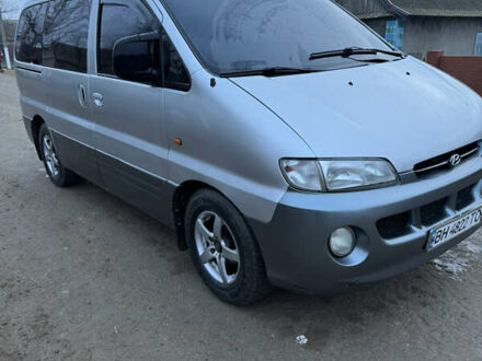 Хендай H-1, объемом двигателя 2.5 л и пробегом 294 тыс. км за 4000 $, фото 1 на Automoto.ua