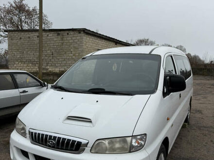 Хендай H-1, объемом двигателя 2.5 л и пробегом 307 тыс. км за 4500 $, фото 1 на Automoto.ua