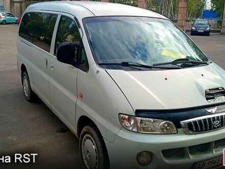 Хендай H-1, об'ємом двигуна 2.5 л та пробігом 6540 тис. км за 3500 $, фото 1 на Automoto.ua