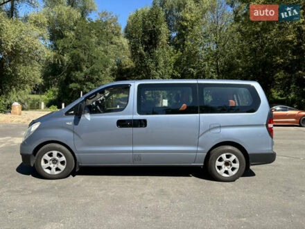 Хендай H-1, объемом двигателя 2.5 л и пробегом 278 тыс. км за 9150 $, фото 1 на Automoto.ua