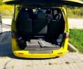 Желтый Хендай H-1, объемом двигателя 2.5 л и пробегом 362 тыс. км за 4100 $, фото 1 на Automoto.ua