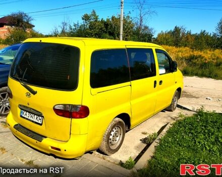Желтый Хендай H-1, объемом двигателя 2.5 л и пробегом 362 тыс. км за 4100 $, фото 5 на Automoto.ua