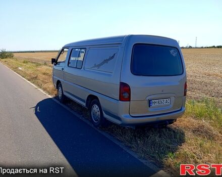 Сірий Хендай H-1, об'ємом двигуна 2.5 л та пробігом 300 тис. км за 3500 $, фото 1 на Automoto.ua