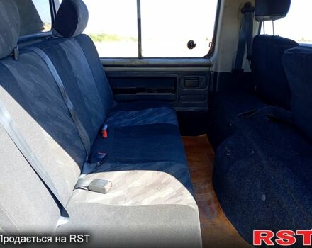 Сірий Хендай H-1, об'ємом двигуна 2.5 л та пробігом 300 тис. км за 3500 $, фото 3 на Automoto.ua