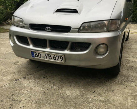 Серый Хендай H-1, объемом двигателя 2.5 л и пробегом 842 тыс. км за 2950 $, фото 2 на Automoto.ua