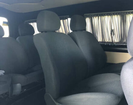 Серый Хендай H-1, объемом двигателя 2.5 л и пробегом 842 тыс. км за 2950 $, фото 7 на Automoto.ua