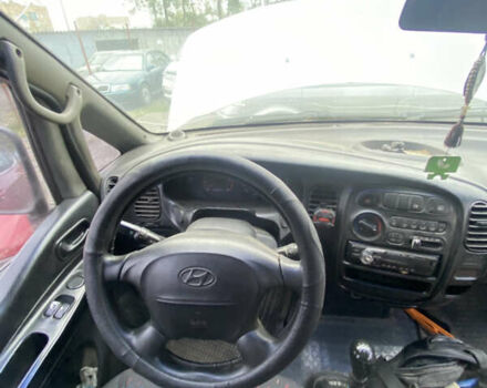 Серый Хендай H-1, объемом двигателя 2.5 л и пробегом 350 тыс. км за 2900 $, фото 6 на Automoto.ua