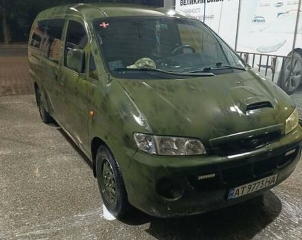 Серый Хендай H-1, объемом двигателя 2.48 л и пробегом 225 тыс. км за 3900 $, фото 5 на Automoto.ua