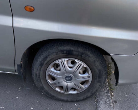 Сірий Хендай H-1, об'ємом двигуна 2.5 л та пробігом 398 тис. км за 4200 $, фото 30 на Automoto.ua