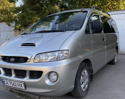 Сірий Хендай H-1, об'ємом двигуна 2.5 л та пробігом 398 тис. км за 4200 $, фото 7 на Automoto.ua