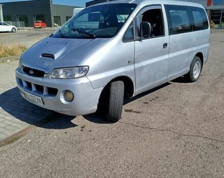 Серый Хендай H-1, объемом двигателя 2.5 л и пробегом 300 тыс. км за 3000 $, фото 6 на Automoto.ua