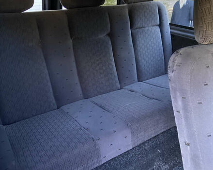 Сірий Хендай H-1, об'ємом двигуна 2.5 л та пробігом 398 тис. км за 4200 $, фото 14 на Automoto.ua