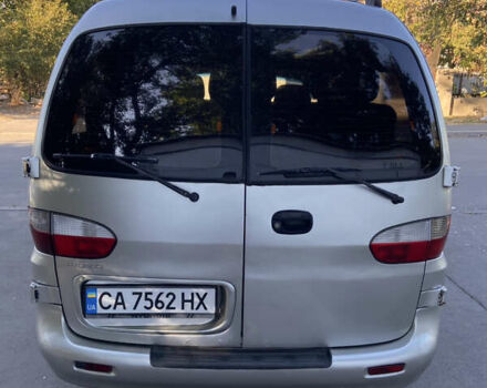 Сірий Хендай H-1, об'ємом двигуна 2.5 л та пробігом 398 тис. км за 4200 $, фото 3 на Automoto.ua