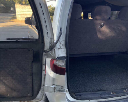 Сірий Хендай H-1, об'ємом двигуна 2.5 л та пробігом 398 тис. км за 4200 $, фото 25 на Automoto.ua