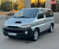 Серый Хендай H-1, объемом двигателя 2.5 л и пробегом 425 тыс. км за 3200 $, фото 1 на Automoto.ua