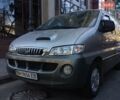 Серый Хендай H-1, объемом двигателя 2.5 л и пробегом 208 тыс. км за 7500 $, фото 1 на Automoto.ua